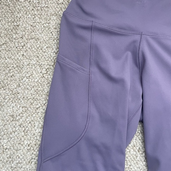 Nike Dri-Fit One High Waisted 8” Purple Biker Shorts With Pockets Sz XS NWT - Picture 4 of 8